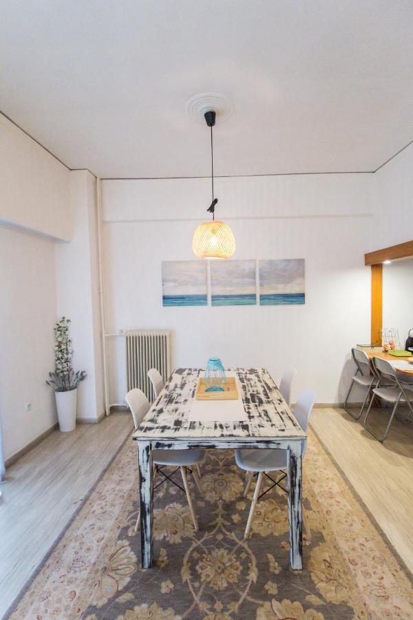 Stylish Apt In Athens Centerアパートメント エクステリア 写真